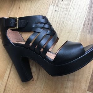 Sofft leather platform sandals